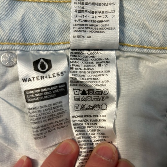 Levi’s Wedgie Straight Fit Women’s Jeans 30x26 - Picture 12 of 15